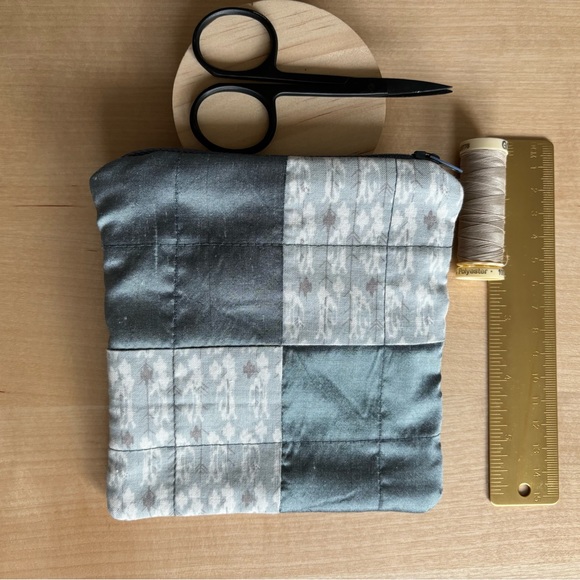 Soft and Small Quilted Crafting Essentials Bag handmade in Toronto, Canada - Picture 3 of 3